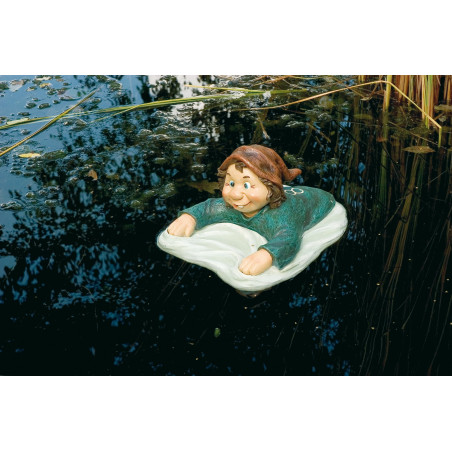 Enfant nagant la brasse