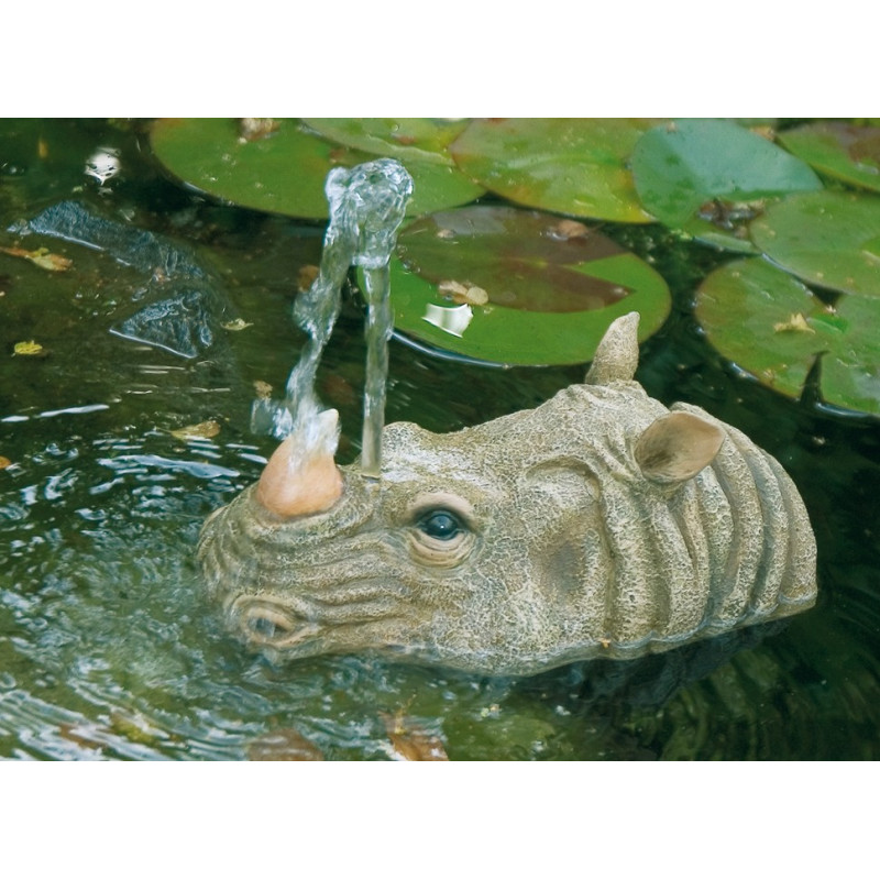 Gargouille Rhinocéros avec pompe et tuyau