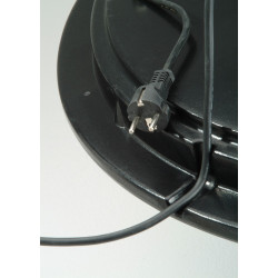 Passage des fils pour la pompe et les éventuels éclairages